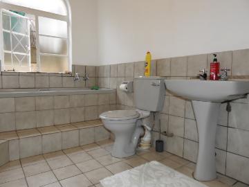 4 Bedroom House For Sale in Albertskroon