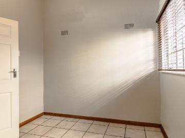 4 Bedroom House For Sale in Albertville