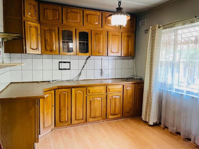 4 Bedroom House For Sale in Allandale