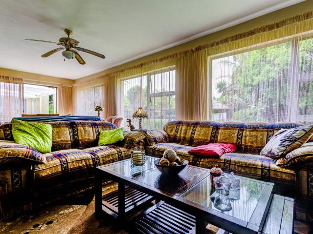 4 Bedroom House For Sale in Allen Grove