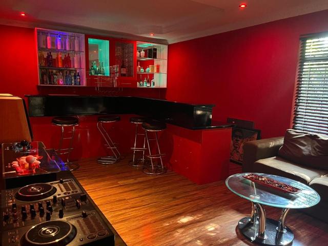 4 Bedroom House For Sale in Arcon Park