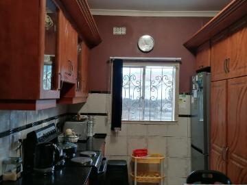 4 Bedroom House For Sale in Arena Park