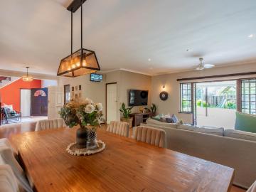 4 Bedroom House For Sale in Assagay