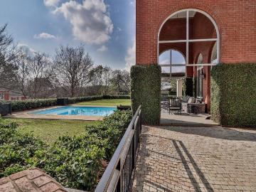 4 Bedroom House For Sale in Athlone