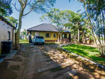 4 Bedroom House For Sale in Athlone Park