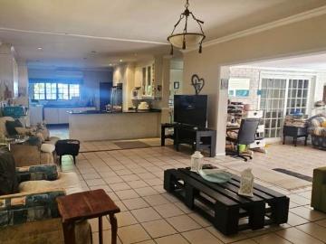 4 Bedroom House For Sale in Bo dorp