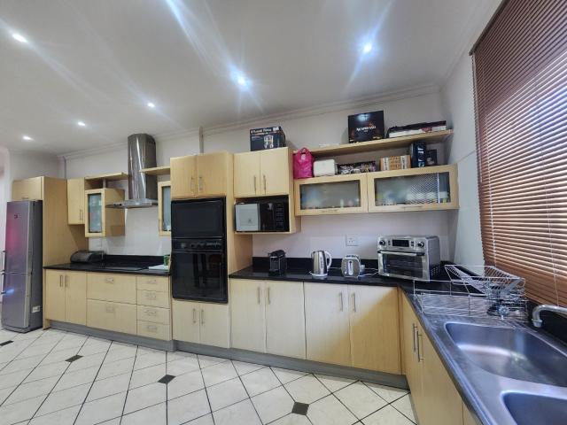 4 Bedroom House For Sale in Bombay Heights