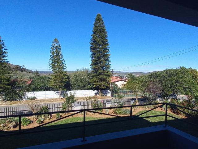 4 Bedroom House For Sale in Bonnievale
