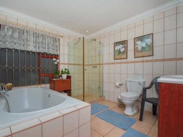 4 Bedroom House For Sale in Boskruin