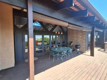 4 Bedroom House For Sale in Bazley Beach