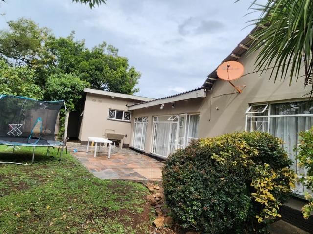 4 Bedroom House For Sale in Baillie Park