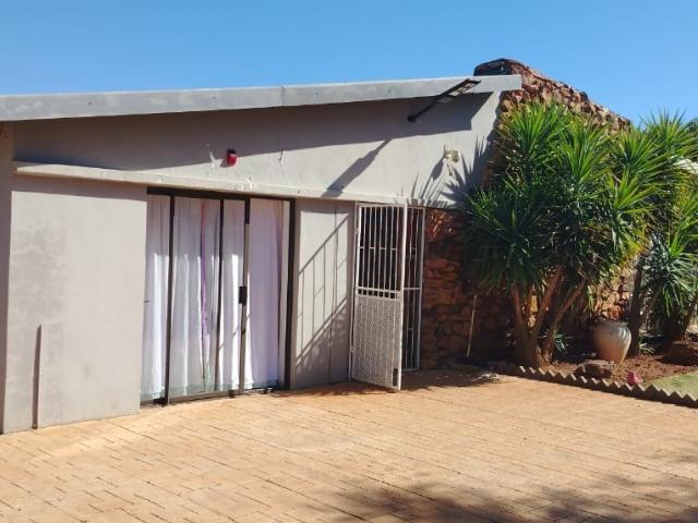 4 Bedroom House For Sale in Balfour