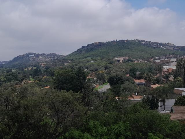 4 Bedroom House For Sale in Bassonia
