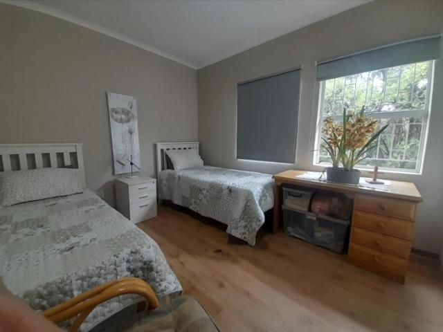 4 Bedroom House For Sale in Bassonia