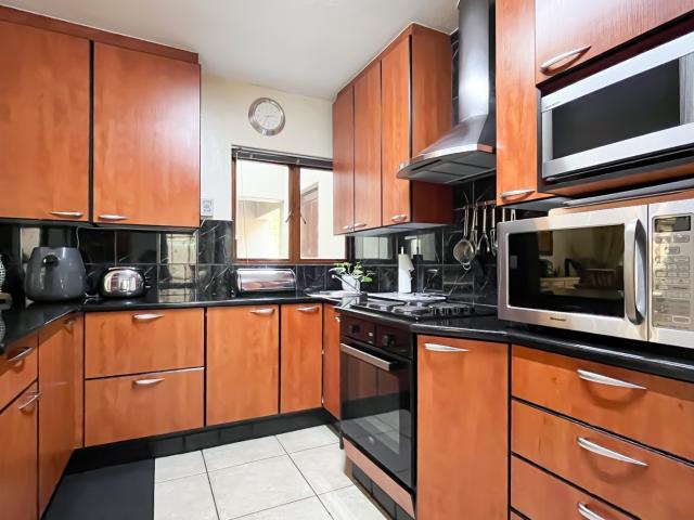 4 Bedroom House For Sale in Beverley