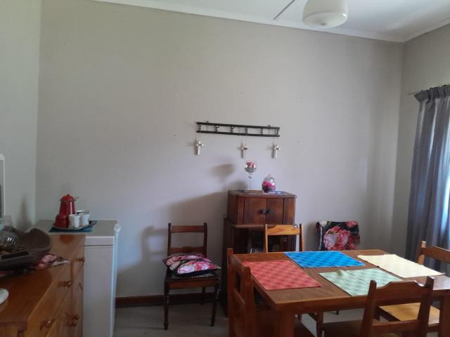 4 Bedroom House For Sale in Bedford