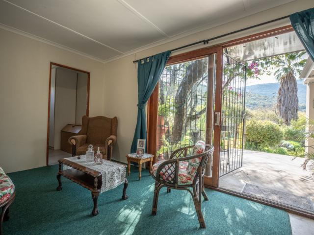 4 Bedroom House For Sale in Bedford