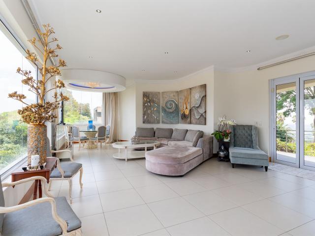 4 Bedroom House For Sale in Bedfordview