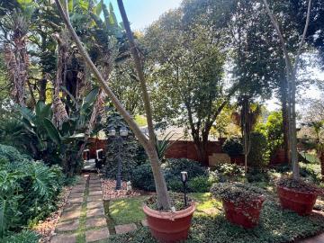 4 Bedroom House For Sale in Bedfordview