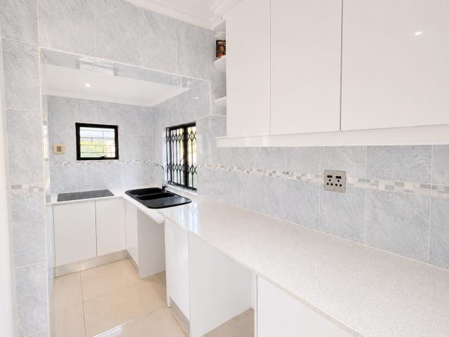 4 Bedroom House For Sale in Bedfordview