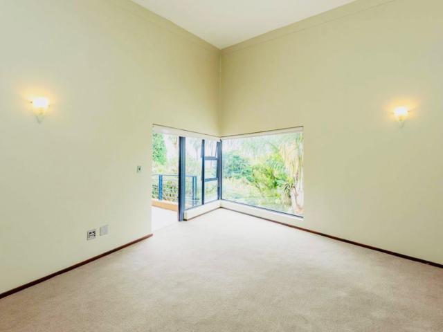 4 Bedroom House For Sale in Bedfordview
