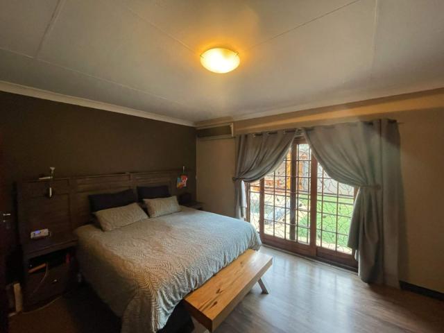 4 Bedroom House For Sale in Bendor