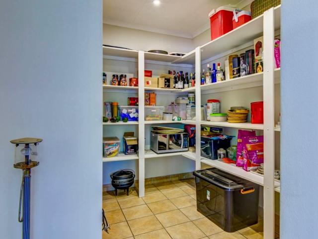 4 Bedroom House For Sale in Benoni AH