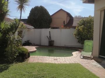 4 Bedroom House For Sale in Bergbron