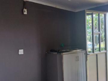 4 Bedroom House For Sale in Bhekulwandle