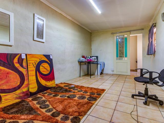 4 Bedroom House For Sale in Birchleigh