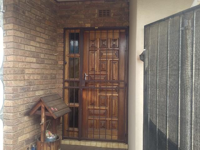 4 Bedroom House For Sale in Birchleigh