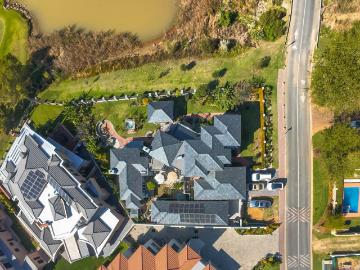 4 Bedroom House For Sale in Blue Valley Golf Estate