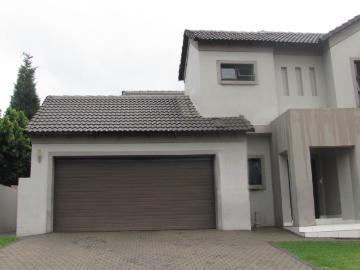 4 Bedroom House For Sale in Blue Valley Golf Estate