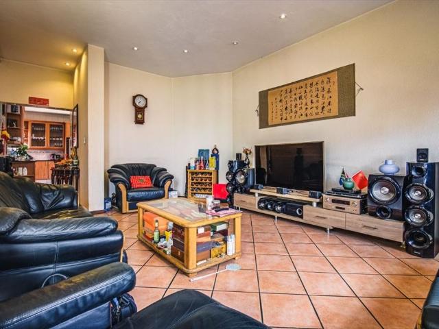 4 Bedroom House For Sale in Blue Gill Estate