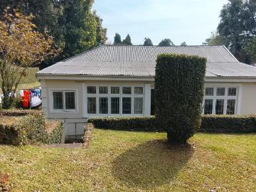 4 Bedroom House For Sale in Blackridge