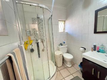 4 Bedroom House For Sale in Blairgowrie