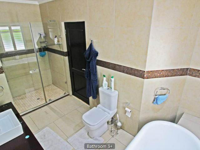 4 Bedroom House For Sale in Bryanston