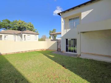 4 Bedroom House For Sale in Bryanston
