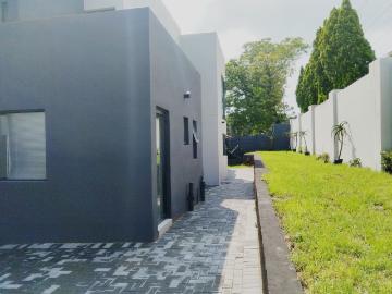 4 Bedroom House For Sale in Bryanston