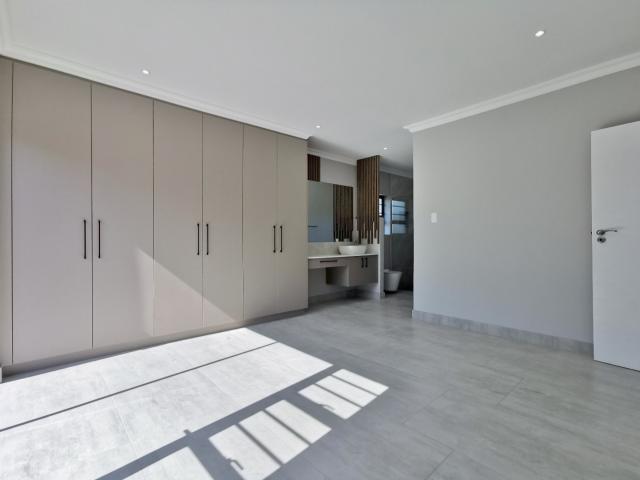 4 Bedroom House For Sale in Brymore