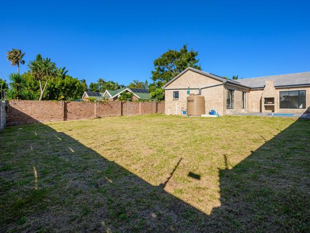 4 Bedroom House For Sale in Brymore
