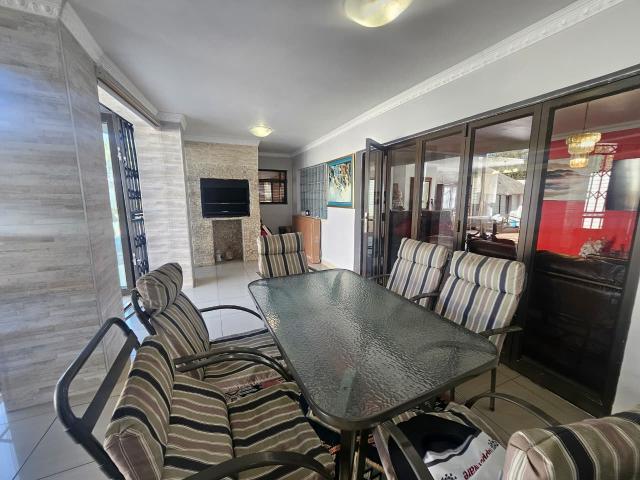 4 Bedroom House For Sale in Brackendowns