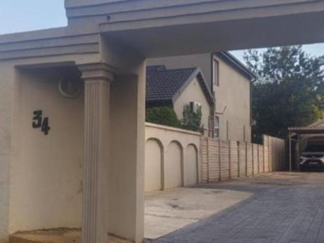 4 Bedroom House For Sale in Brackendowns
