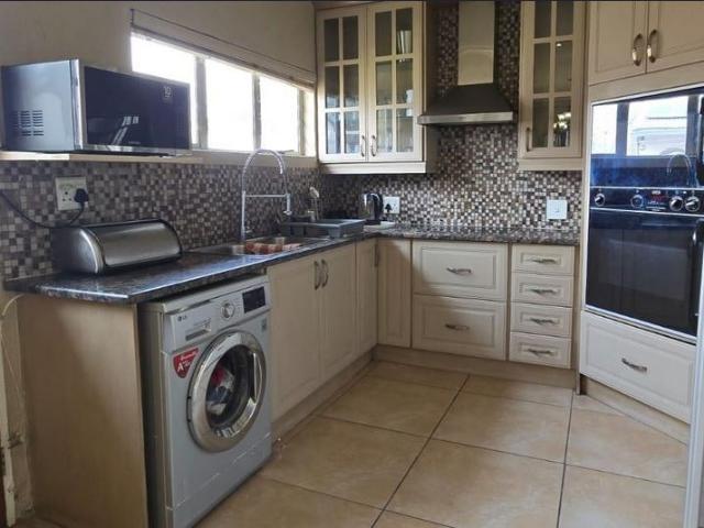 4 Bedroom House For Sale in Brackendowns