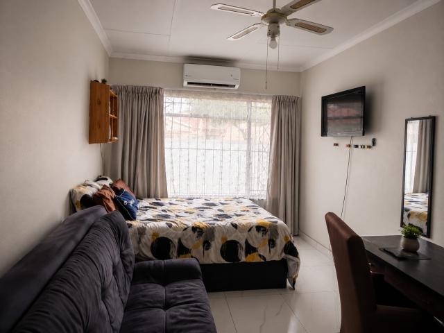4 Bedroom House For Sale in Brackendowns