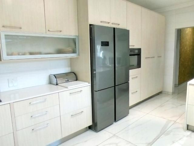 4 Bedroom House For Sale in Brackenhurst