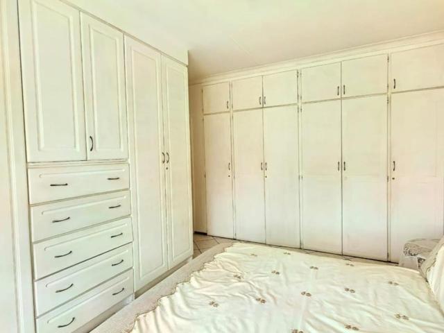 4 Bedroom House For Sale in Brackenhurst