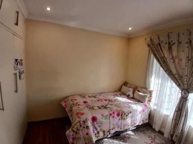 4 Bedroom House For Sale in Brackenhurst