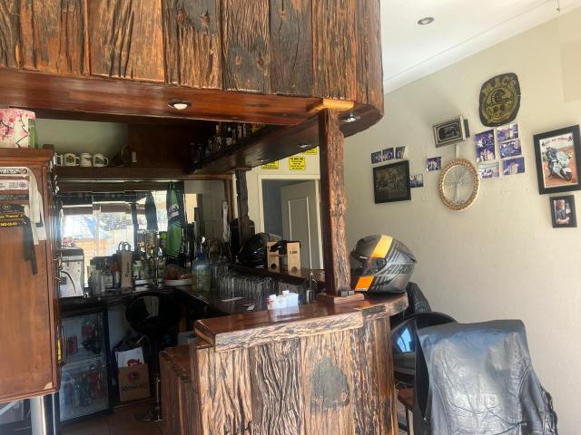 4 Bedroom House For Sale in Brackenhurst