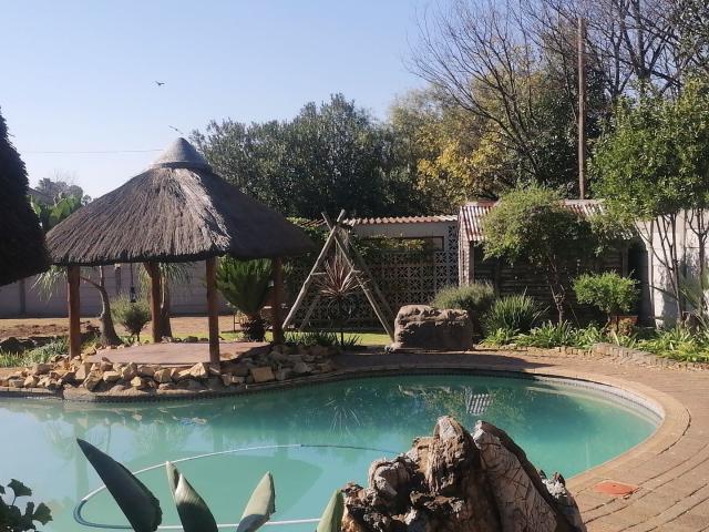 4 Bedroom House For Sale in Brackenhurst